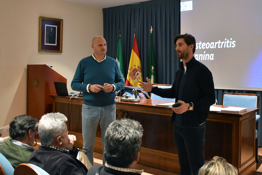 Máxima asistencia en la Conferencia sobre “Osteoartritis canina” 