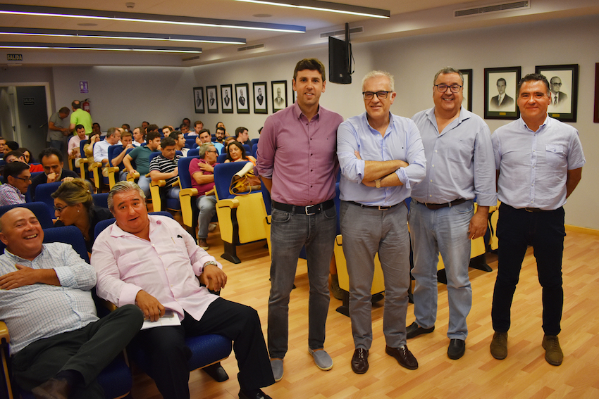 Se celebró en la sede colegial cordobesa el Curso sobre control de medicamentos veterinarios en la producción ganadera