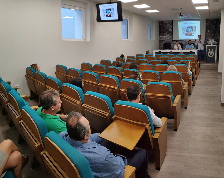 Jornada sobre la incidencia de la nueva normativa en materia de protección de datos en la profesión veterinaria: Pautas de adaptación