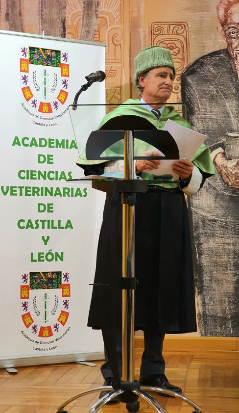 Rufino Rivero toma posesión como académico correspondiente de la Academia de Ciencias Veterinarias de Castilla y León 