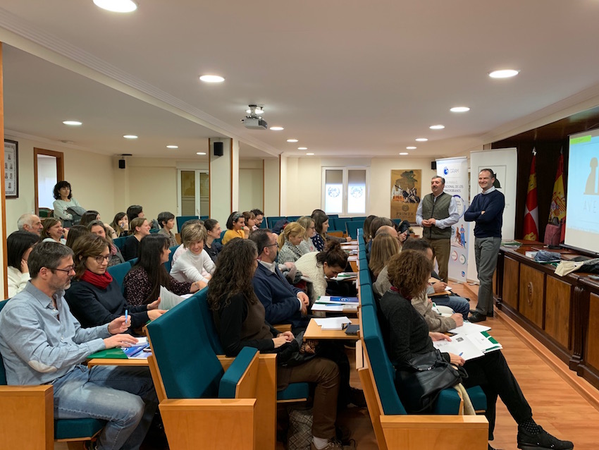 La sede del colegio burgalés acogió un Seminario de Dermatología organizado por AVEPA