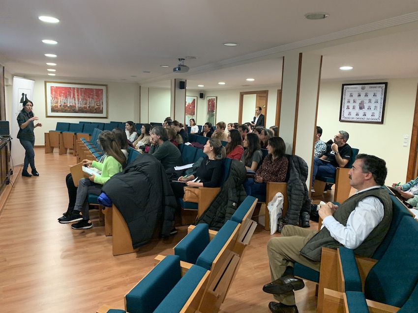 Se celebró en la sede colegial burgalesa un Seminario sobre Oncología de perros y gatos 