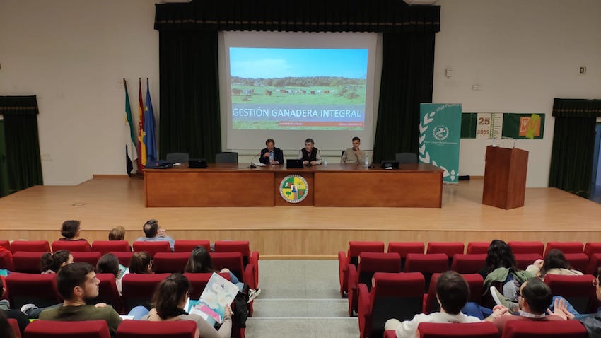 Gestión de Explotaciones Ganaderas y Clínica de Campo, oportunidades laborales para los futuros veterinarios