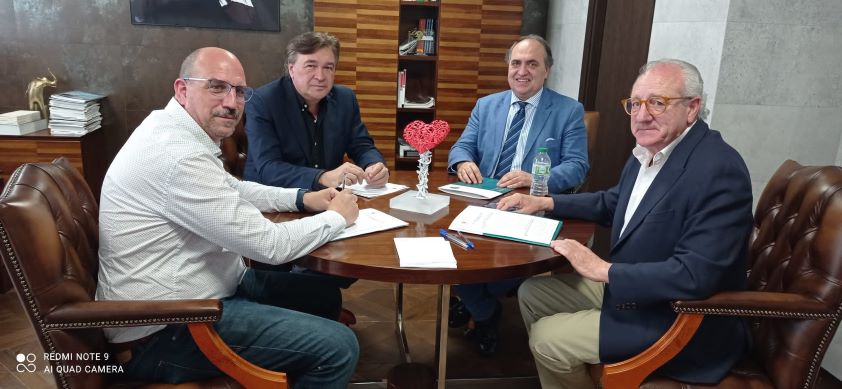La OCV expone sus reivindicaciones sobre la profesión veterinaria a parlamentarios de Teruel Existe