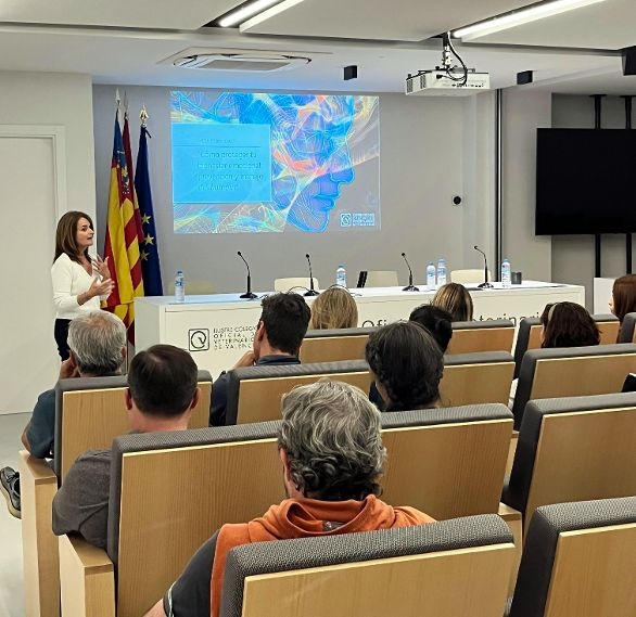 El Colegio de Valencia organiza grupos de ayuda mutua frente al  síndrome de "estar quemado" que sufren muchos veterinarios