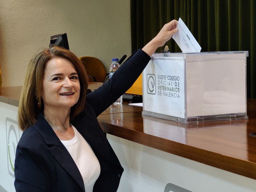 Inmaculada Ibor, reelegida para afrontar su segundo mandato al frente del Colegio de Veterinarios de Valencia 