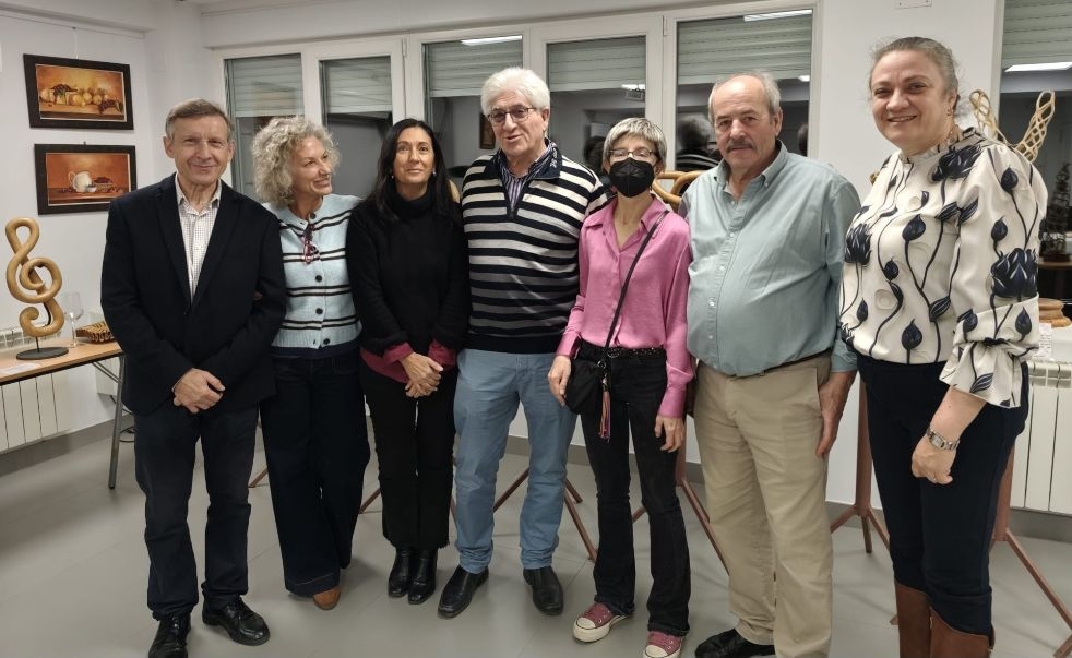 El Colegio de Veterinarios de Valladolid expone obras art&iacute;sticas de los colegiados coincidiendo con la Navidad