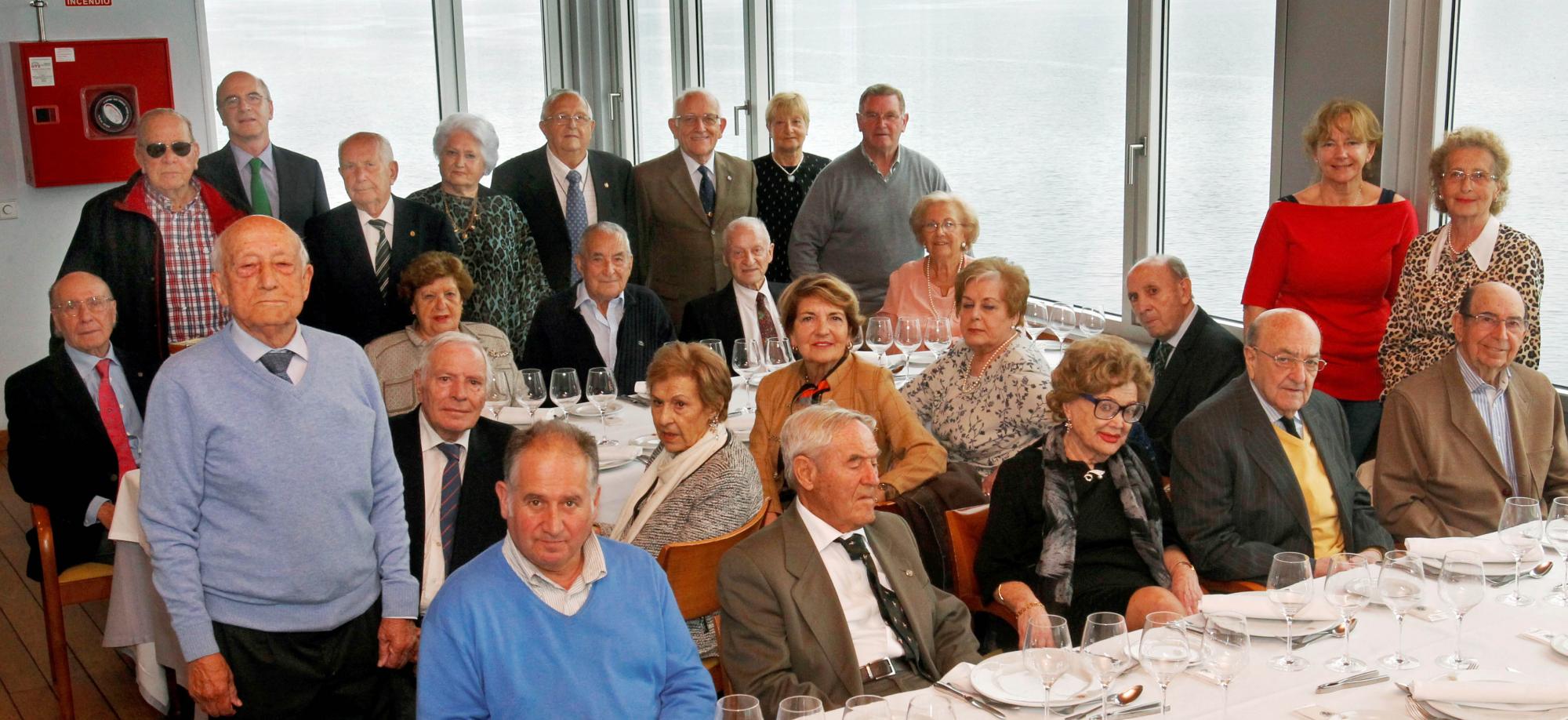 Almuerzo de hermandad entre jubilados