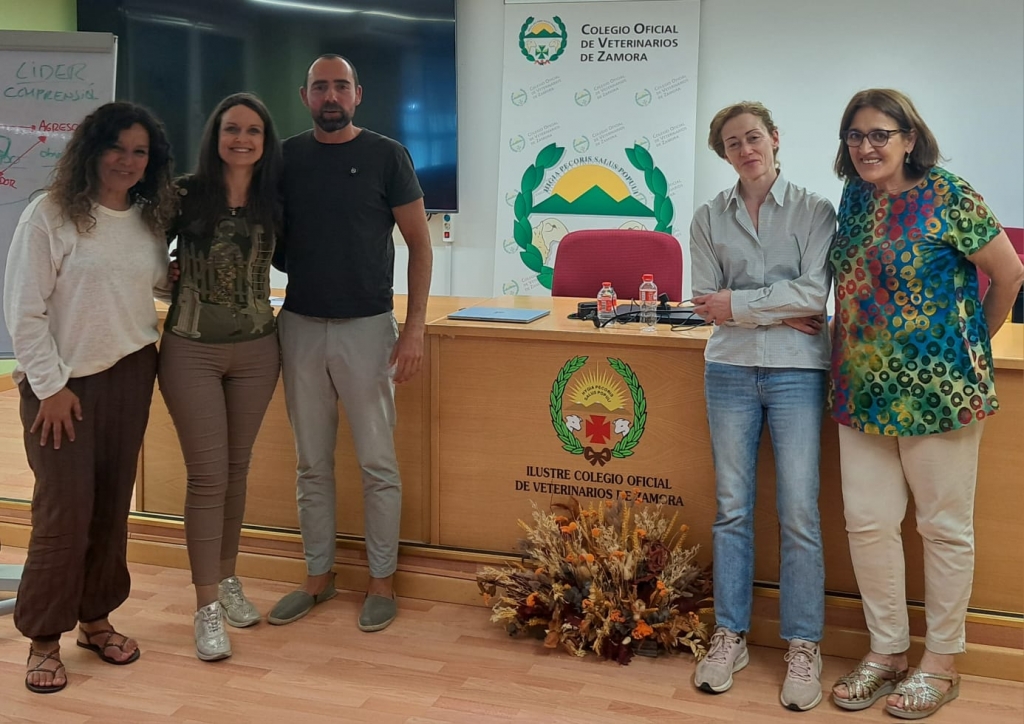 Javier Rocha imparte en el Colegio de Zamora un taller sobre desgaste emocional y gesti&oacute;n de conflictos