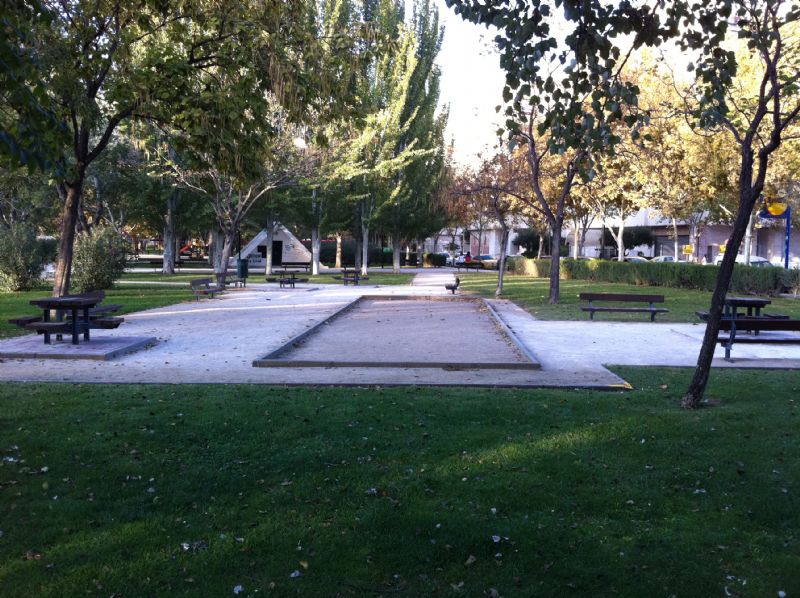 Comienza la desinfección de zonas verdes de Zaragoza para evitar la proliferación de garrapatas