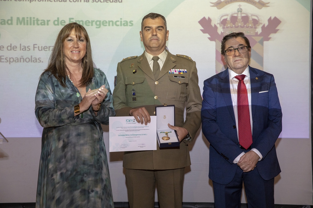 La Unidad Militar de Emergencias (UME) y Francisco Javier Falo, premios del Colegio de Zaragoza en su edición de 2022